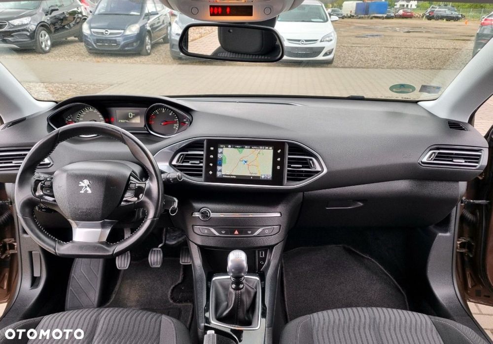 Peugeot 308 - 33