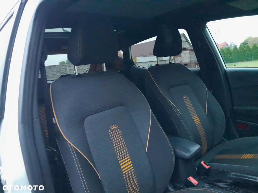 Ford Fiesta 1.0 EcoBoost S&S ACTIVE COLOURLINE - 18