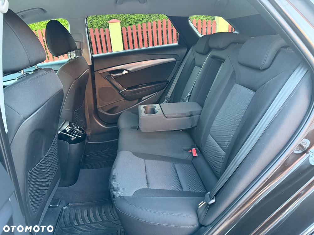 Hyundai i40 i40cw 1.6 Fifa World Cup Edition - 5