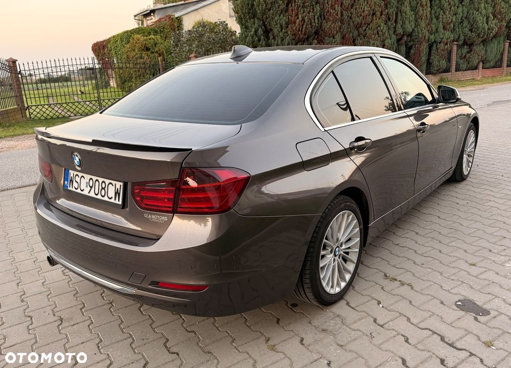BMW Seria 3 2012 photo 4