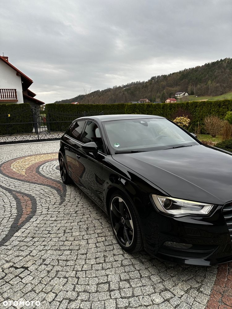 Audi A3 Sportback 2.0 TDI S line Sportpaket - 9