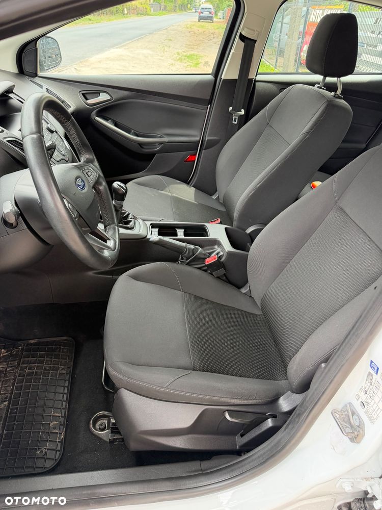 Ford Focus 1.0 EcoBoost Trend - 8