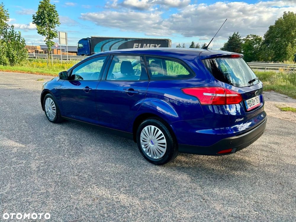 Ford Focus - 32