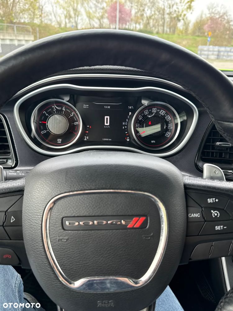 Dodge Challenger - 24