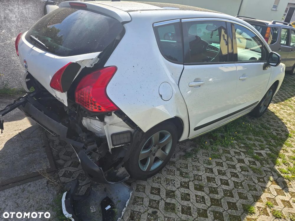 Peugeot 3008 HDi 150 Active - 3