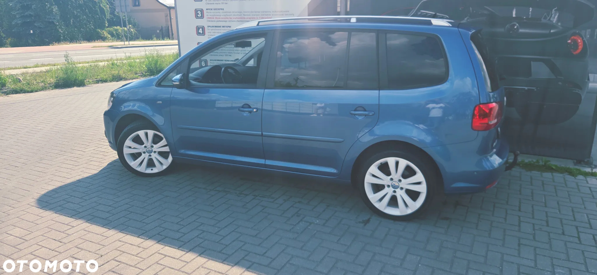 Volkswagen Touran 1.6 TDI DPF MATCH - 14