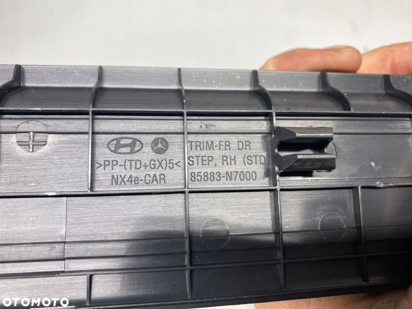 HYUNDAI TUCSON IV LISTWA NAKŁADKA PROGOWA PRAWA 85883-N7000 21- - 3