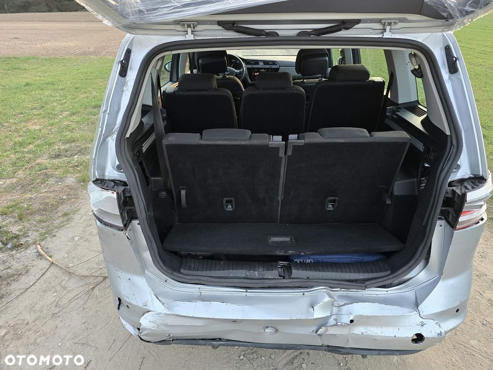 Volkswagen Touran 1.5 TSI EVO Comfortline - 24