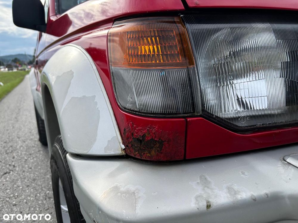 Mitsubishi Pajero - 24