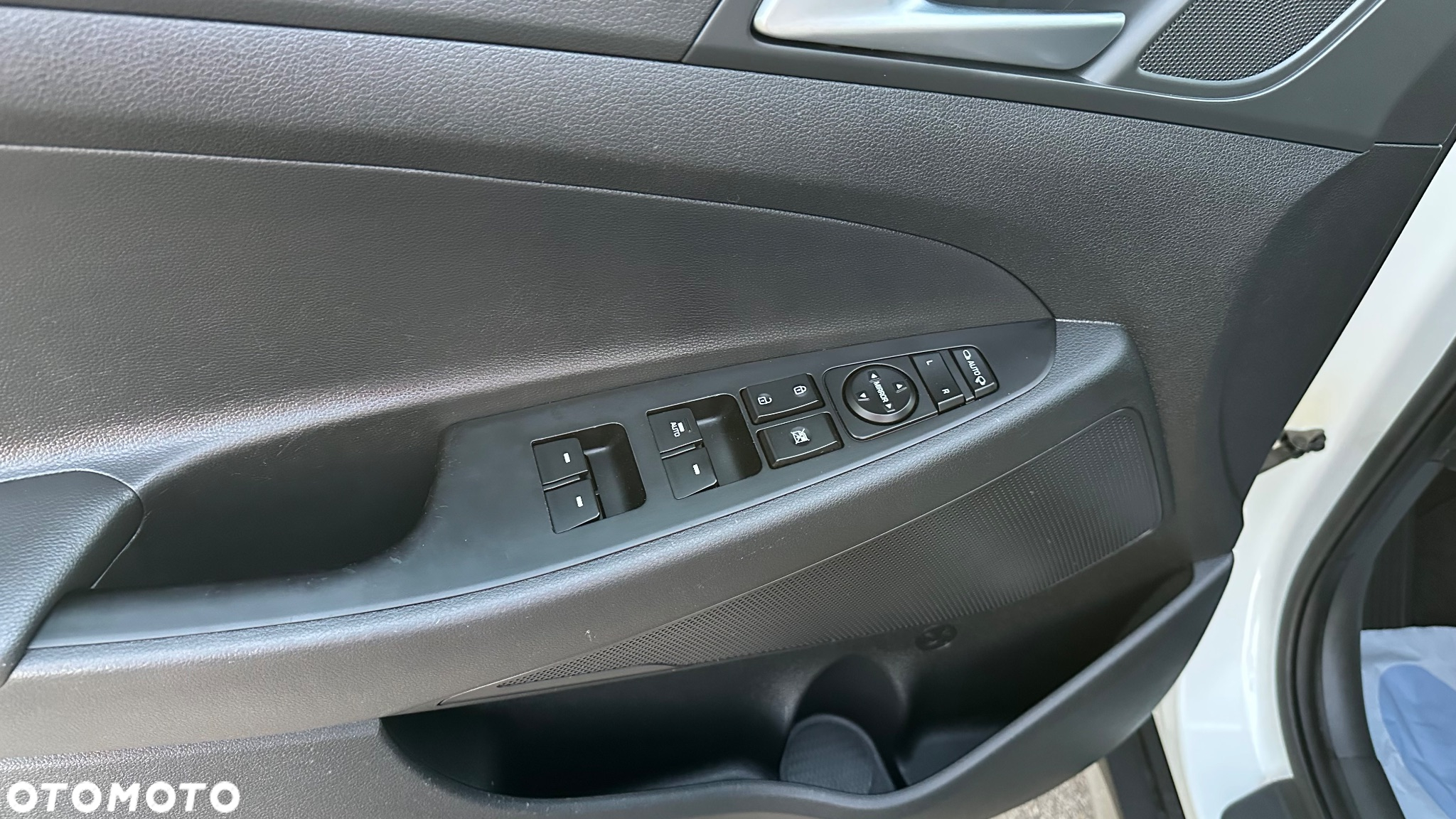 Hyundai Tucson 1.7 CRDI BlueDrive Style 2WD - 22