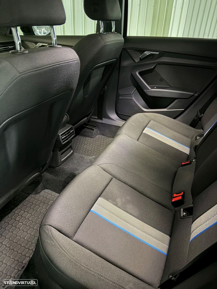 Audi A3 Sportback 35 TDI Advanced S tronic - 6