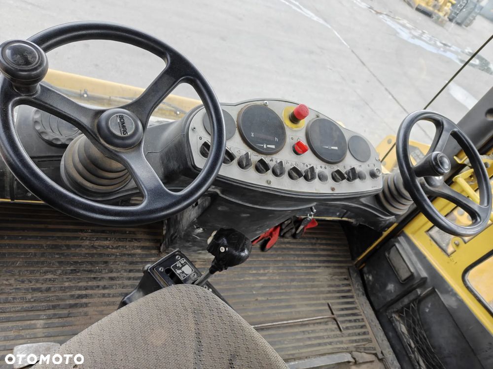 Bomag BW 202 AD - 6