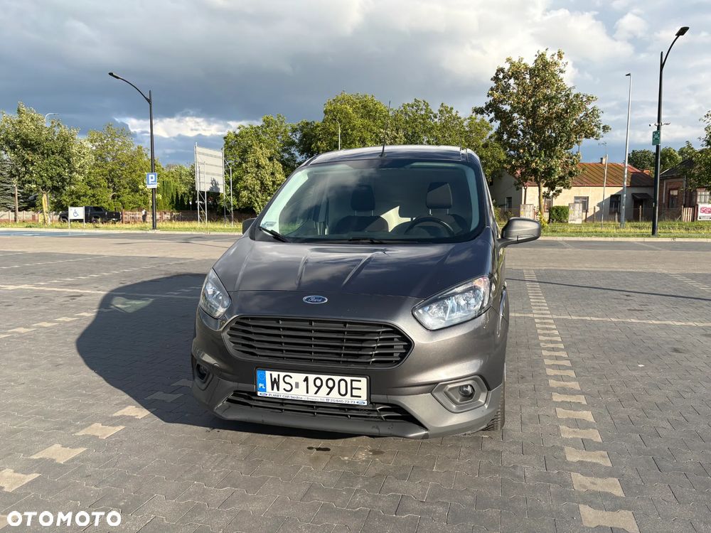 Ford Transit Courier - 1