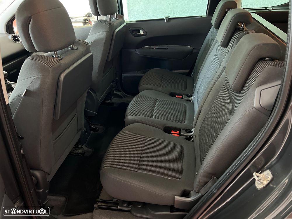 Peugeot 5008 1.6 BlueHDi Allure J17 - 28