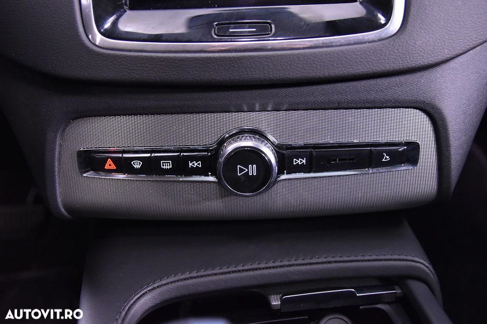 Volvo XC 90 - 19