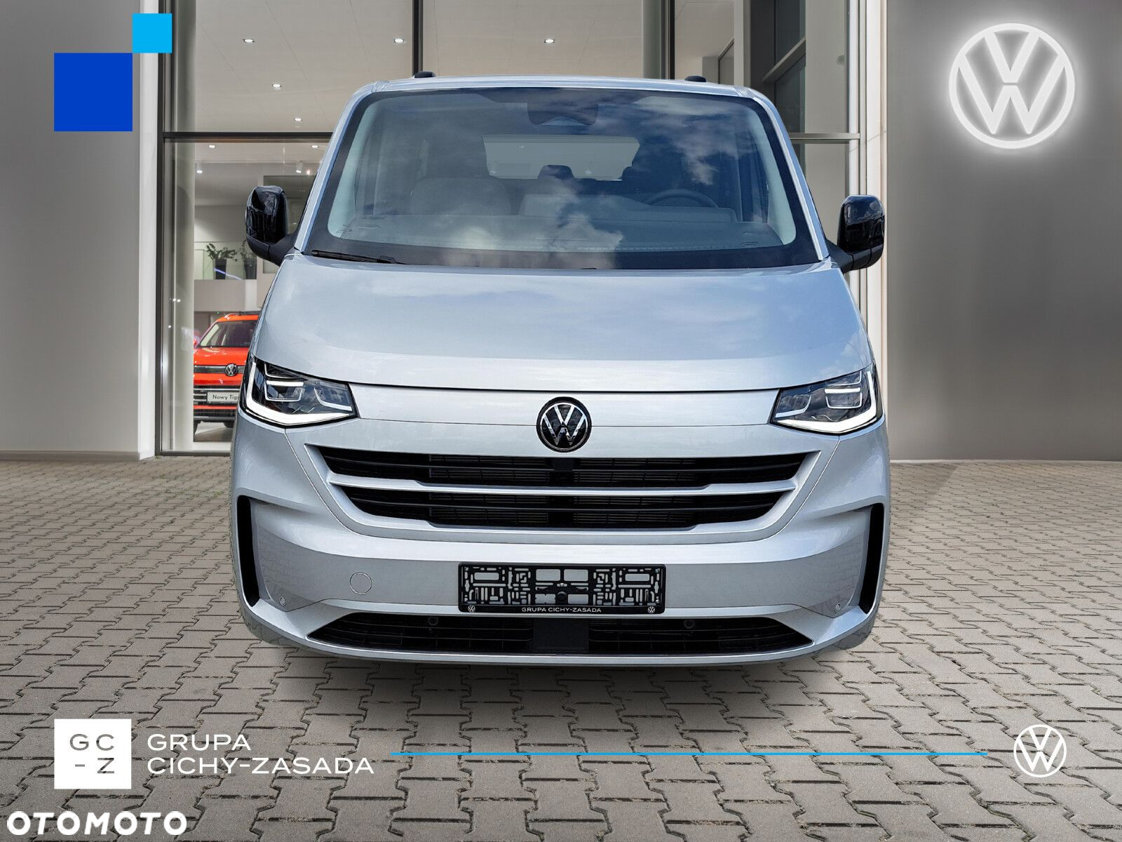 Volkswagen Caravelle - 8