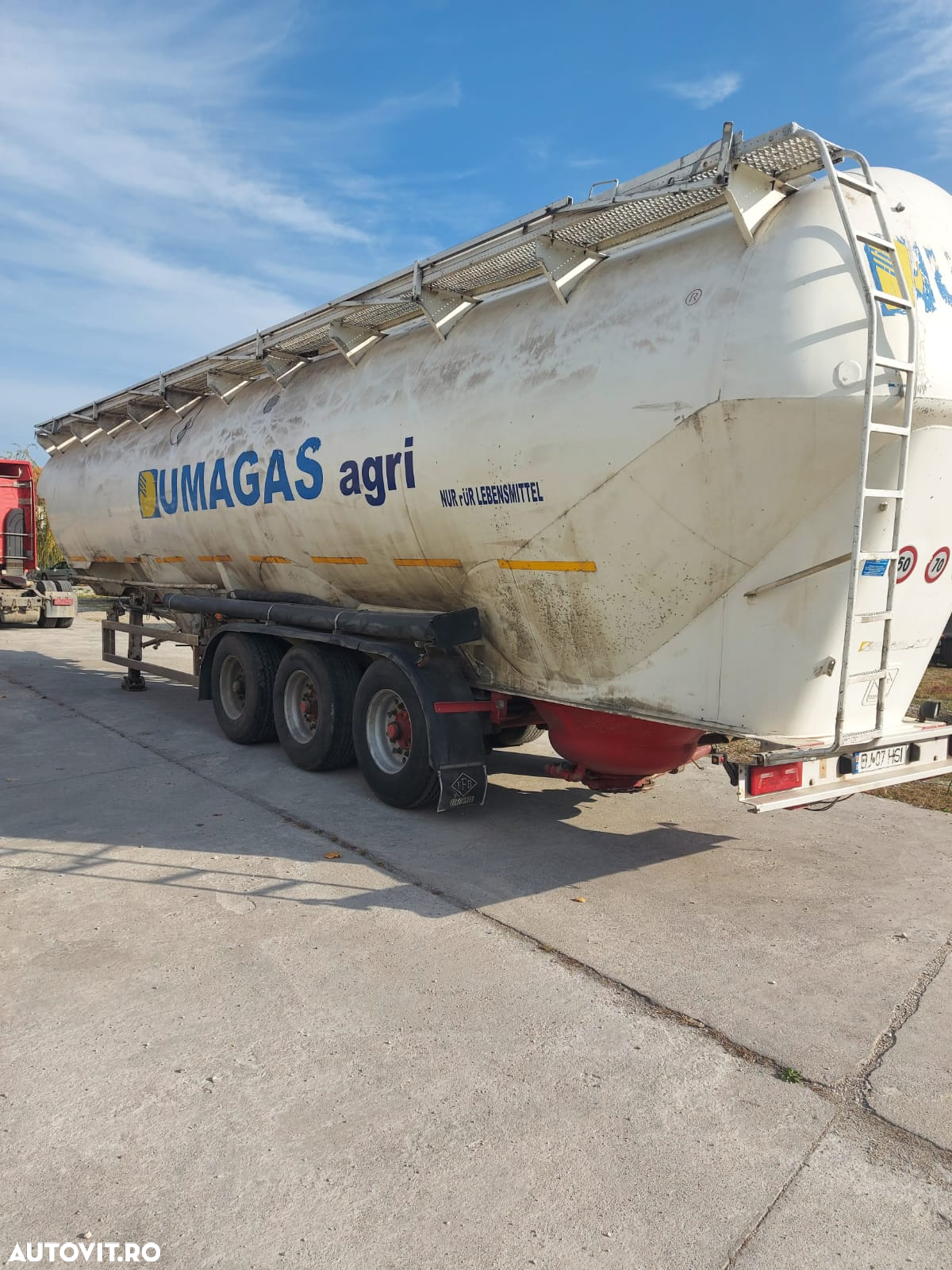 Altul Cisterna/Siloz FELDBINDER 57.000 l 4 Compartimente pentru Pulberi/Furaje/APA//Ingrasamant lichid/etc. - 4