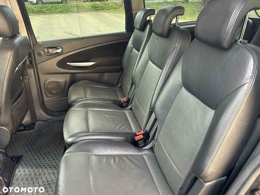 Ford Galaxy 2.0 TDCi Ghia - 8