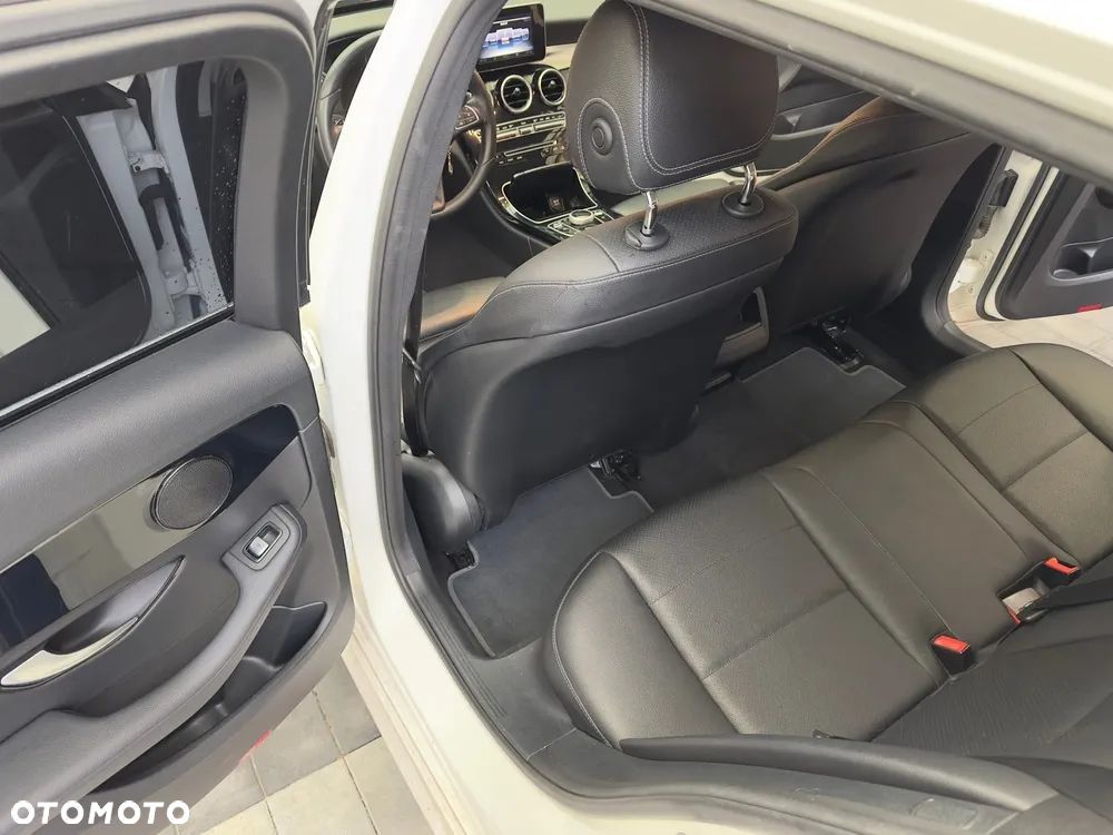 Mercedes-Benz Klasa C 200 7G-TRONIC - 12