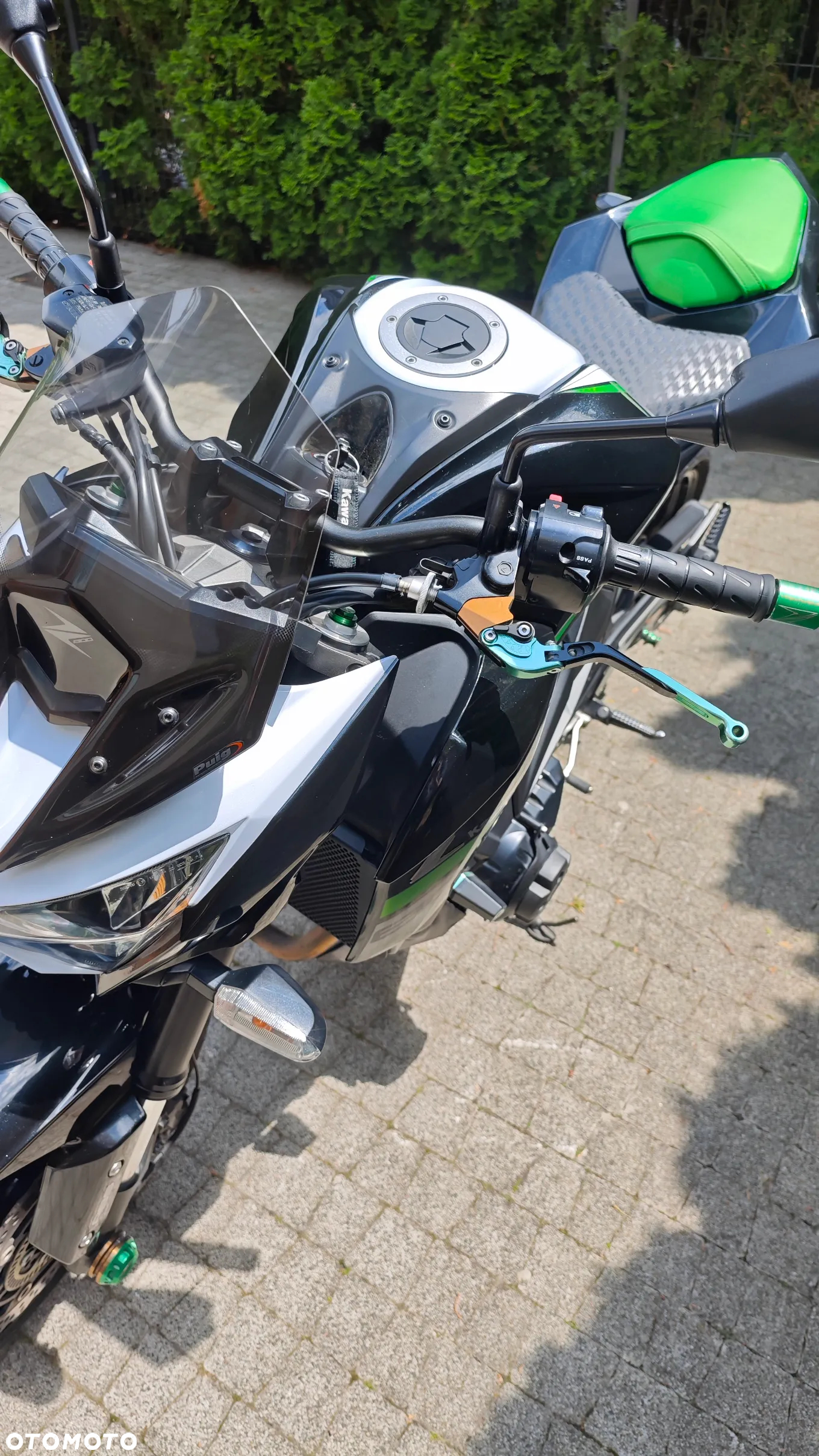 Kawasaki ZR - 5