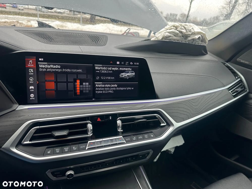 BMW X7 M50i - 16
