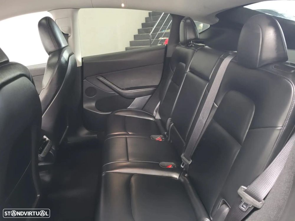Tesla Model Y Performance Dual Motor AWD - 23