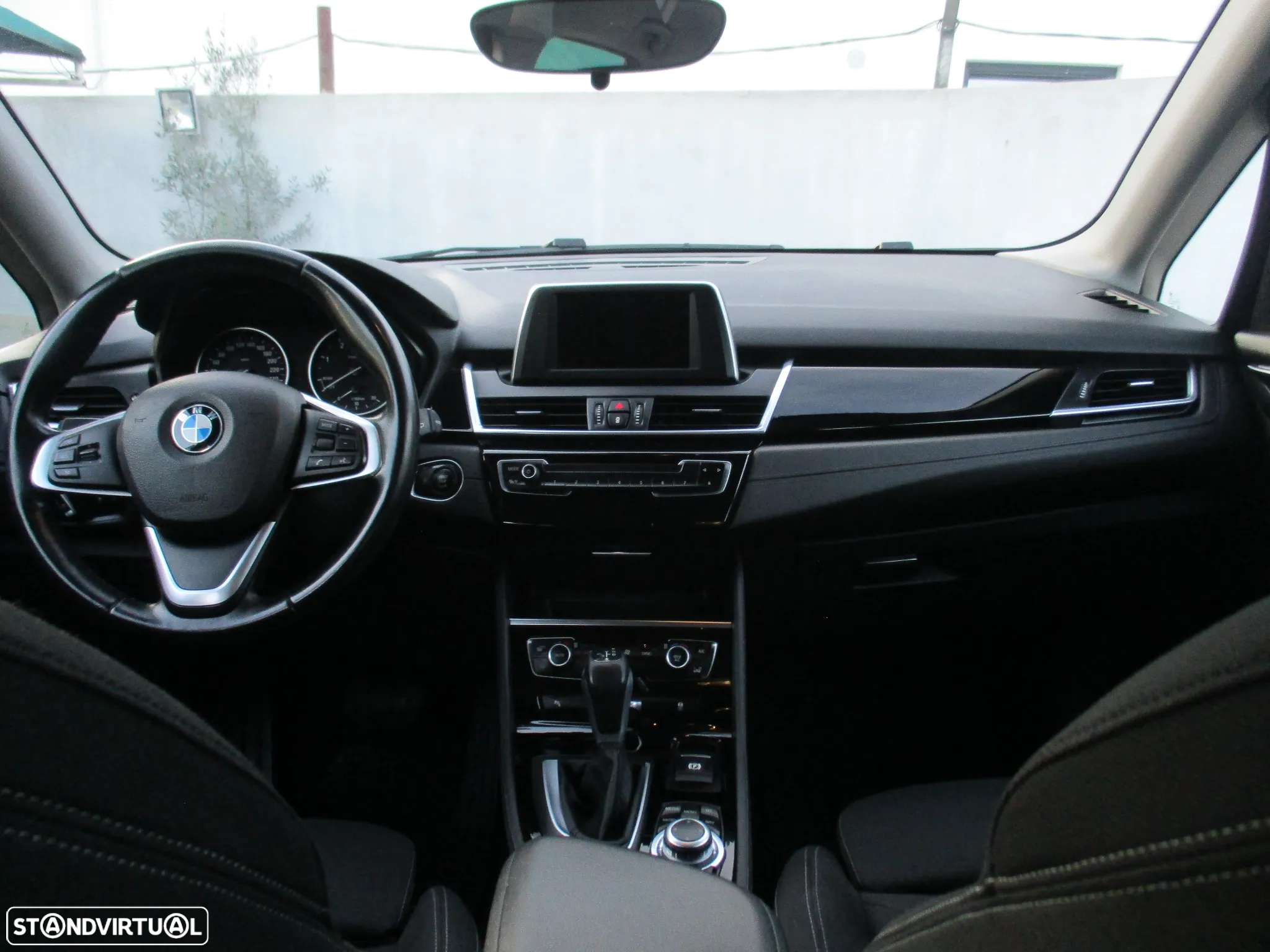 BMW 218 Active Tourer d Line Luxury Auto - 11