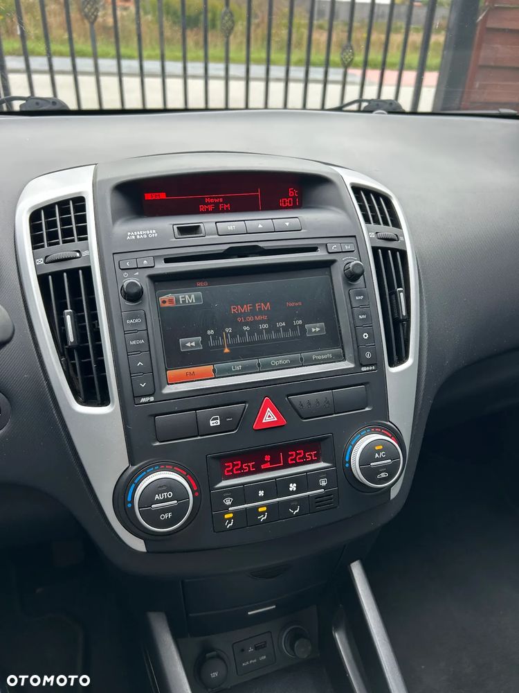 Kia Ceed - 14