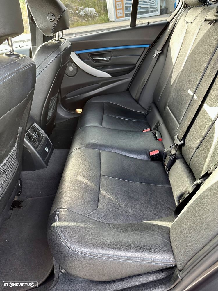 BMW 330 e iPerformance Pack M Shadow - 15