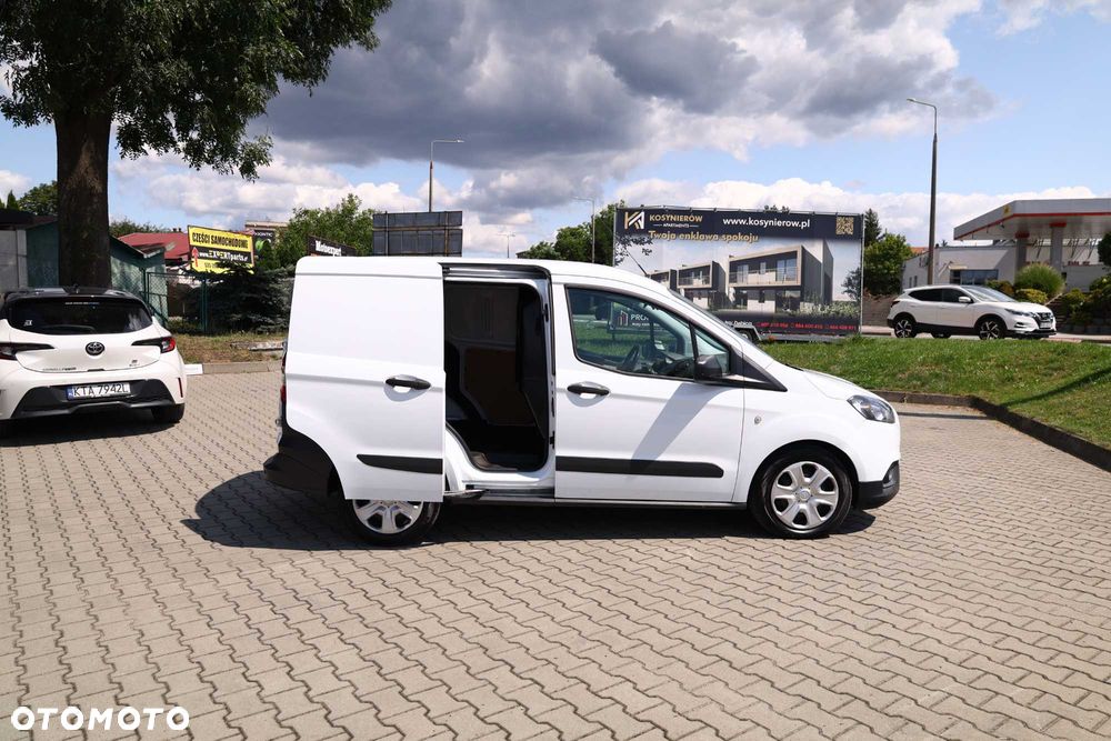Ford Transit Courier - 2