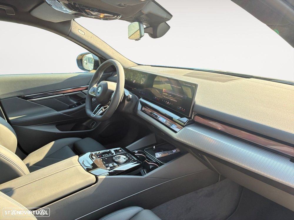 BMW 530 e - 8