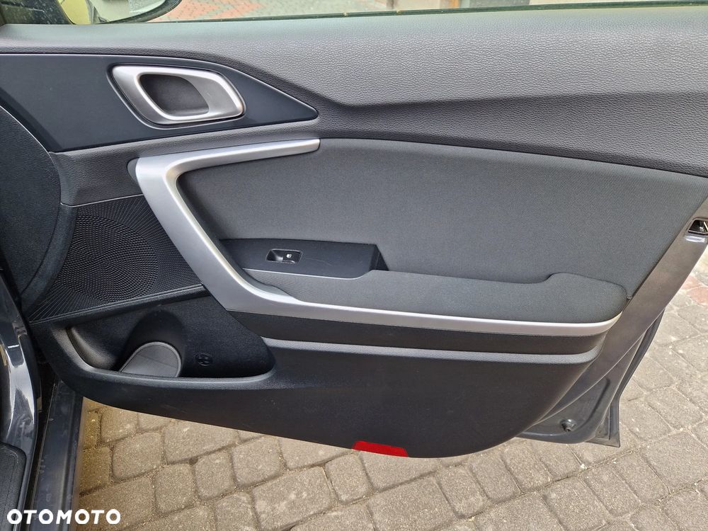 Kia Ceed 1.5 T-GDI M DCT - 37