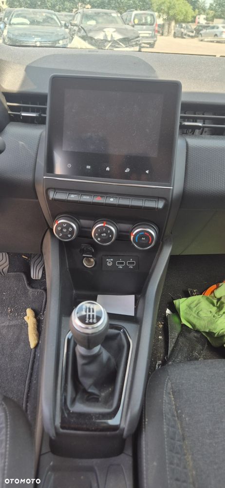 Renault Clio - 28