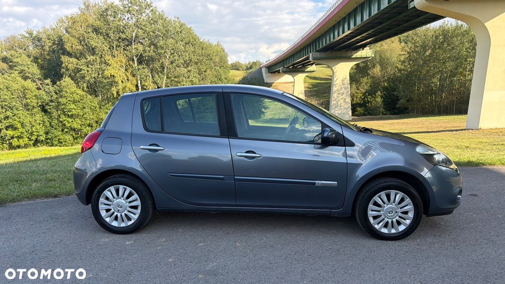 Renault Clio 1.2 16V 75 Yahoo - 6