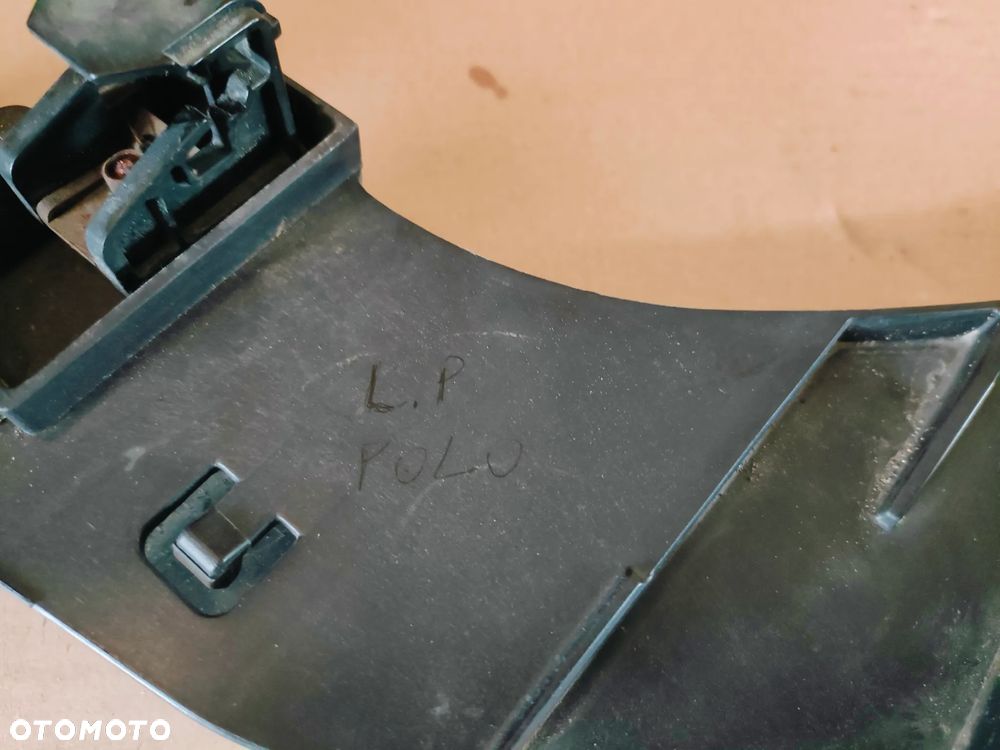 VW POLO 6R V 09- ŚLIZG POD LAMPE LEWY PRZÓD MOCOWANIE ZDERZAKA LEWE - 12