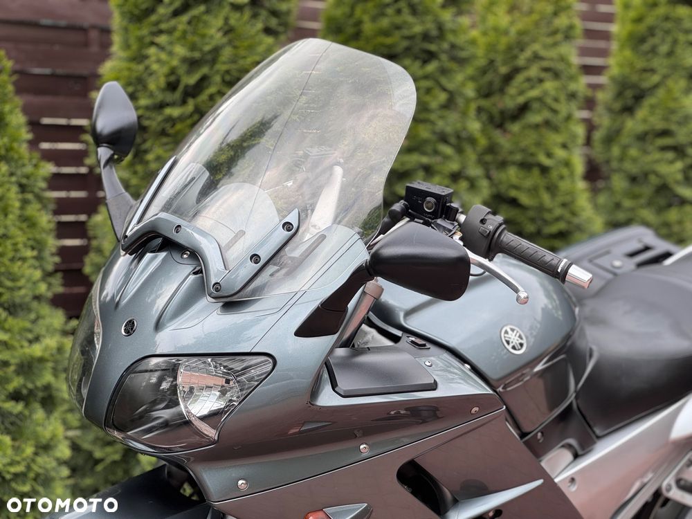 Yamaha FJR - 17