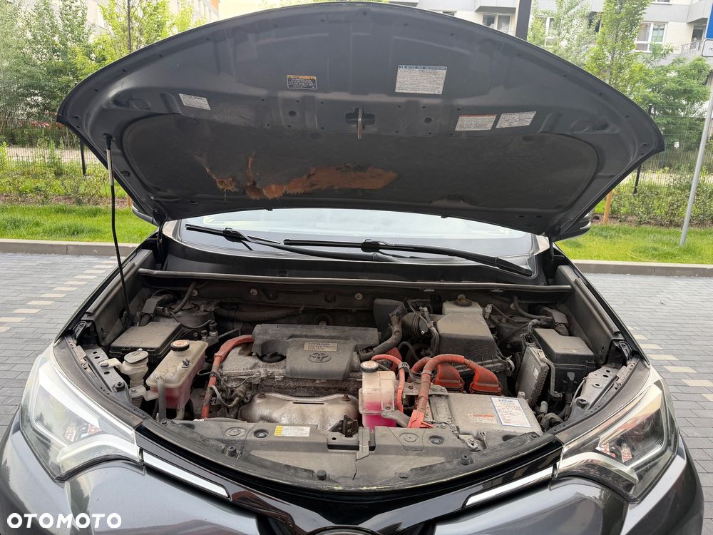 Toyota RAV4 - 8