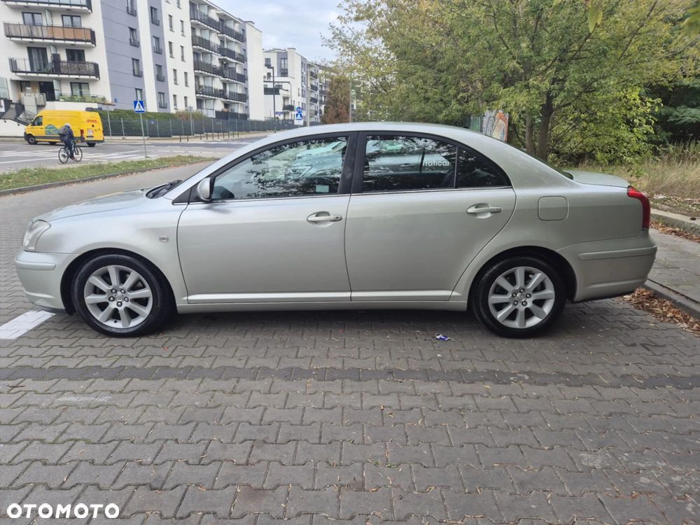 Toyota Avensis 2.0 VVT-i Sol - 5