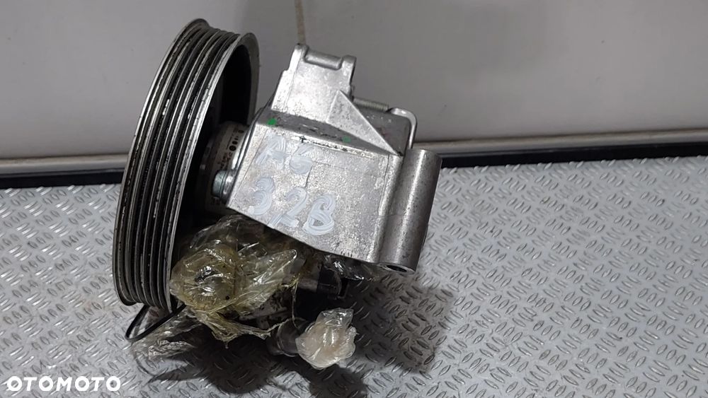 POMPA WSPOMAGANIA AUDI A6 C6 R2005 3,2 FSI NR 06C145255, 06E145393B - 3