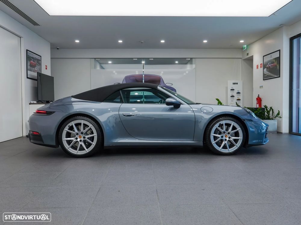 Porsche 911 (992) Carrera - 8