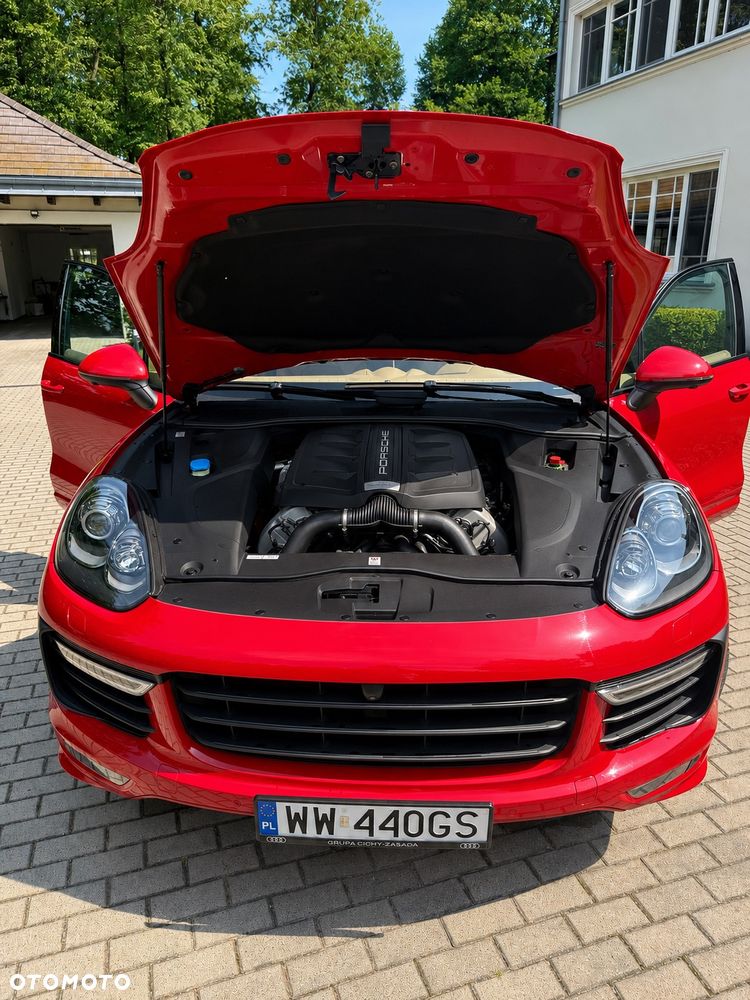 Porsche Cayenne GTS - 6
