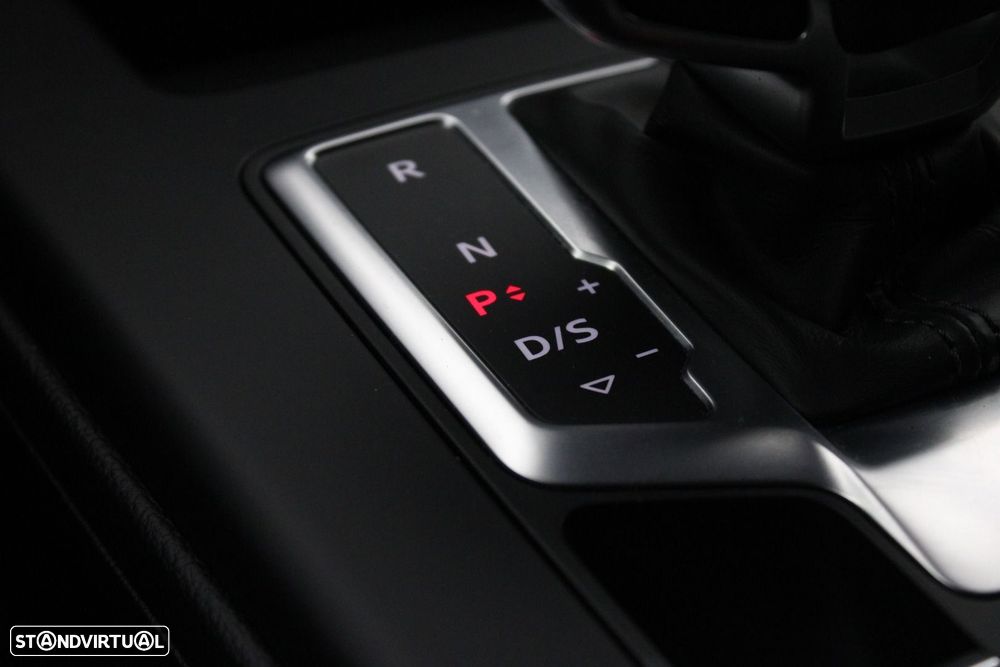 Audi A4 Avant 30 TDI S tronic — fotografia 23