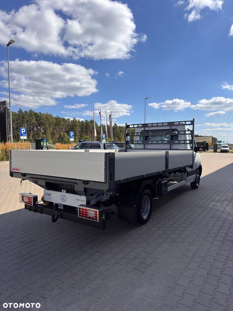 Mercedes-Benz Sprinter - 8