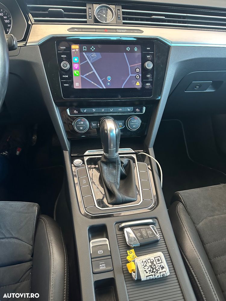 Volkswagen Passat 2.0 TDI (BlueMotion Technology) DSG Highline - 9