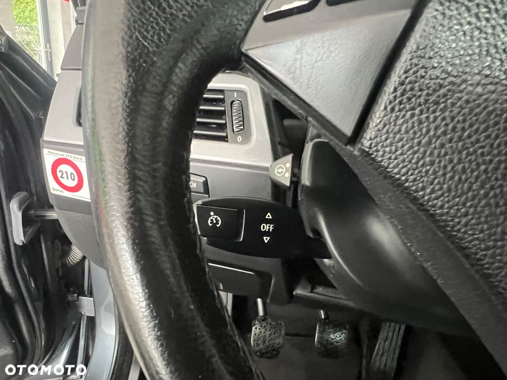BMW Seria 5 520d - 31