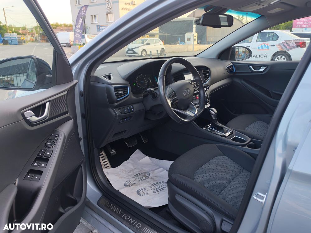 Hyundai IONIQ 1.6 GDI Premium - 12