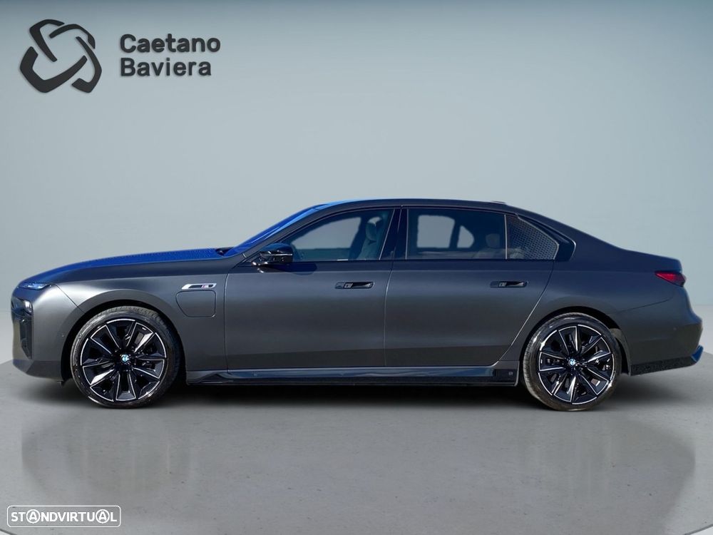BMW 760 M760e xDrive - 38