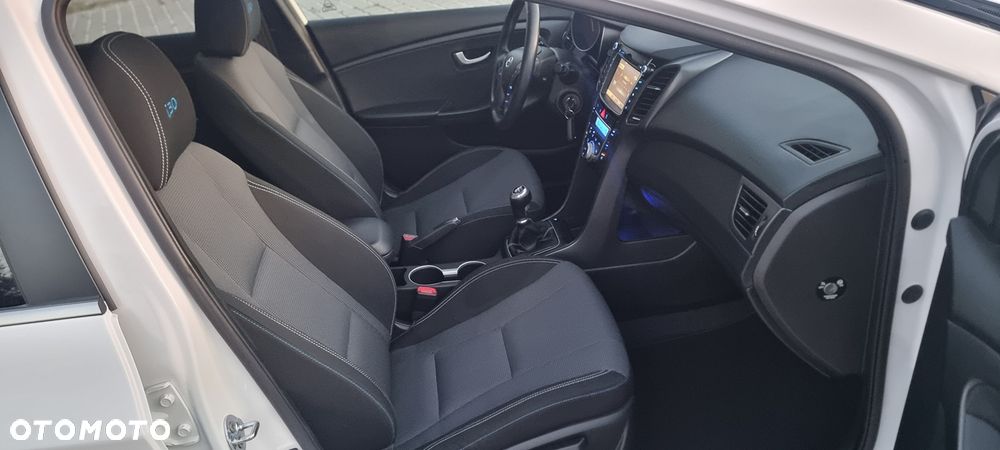 Hyundai i30 blue 1.6 GDI YES Gold - 19