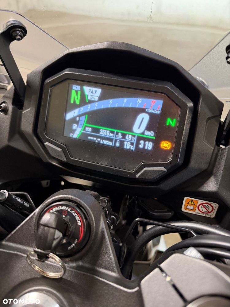 Kawasaki Ninja 1000 SX - 12