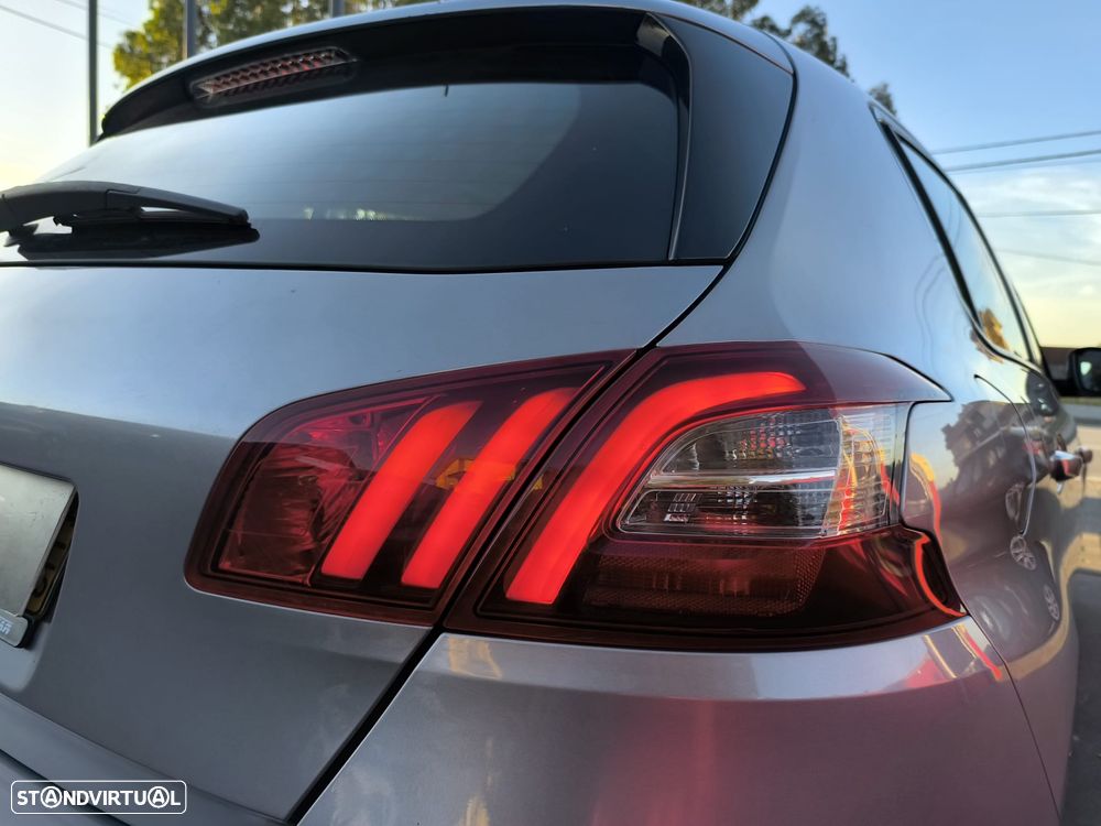Peugeot 308 1.6 e-HDi Active - 16
